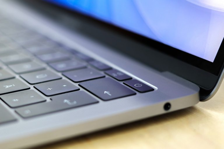 web-design-laptop